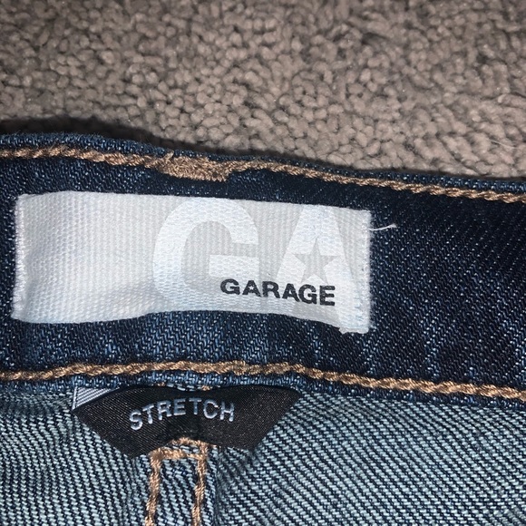 Garage shorts - Picture 2 of 3